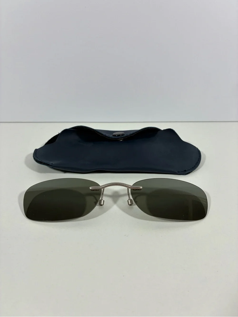 Silhouette Style Clip-on Sunglasses TH 3067 Grey Polarized Lens w/ Sleeve Case
